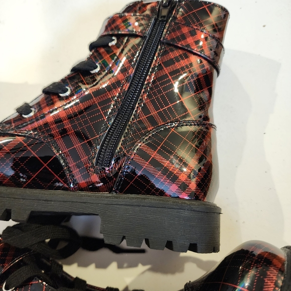 Girls red and black ankle boots size 1 - Picture 2 of 12